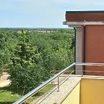 Apartamento Con 2 Dormitorios, Garaje Y Terraza Junto A Valladolid